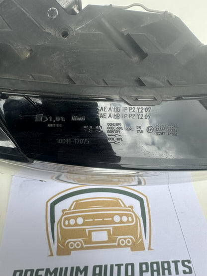 2010  8R Right Headlight