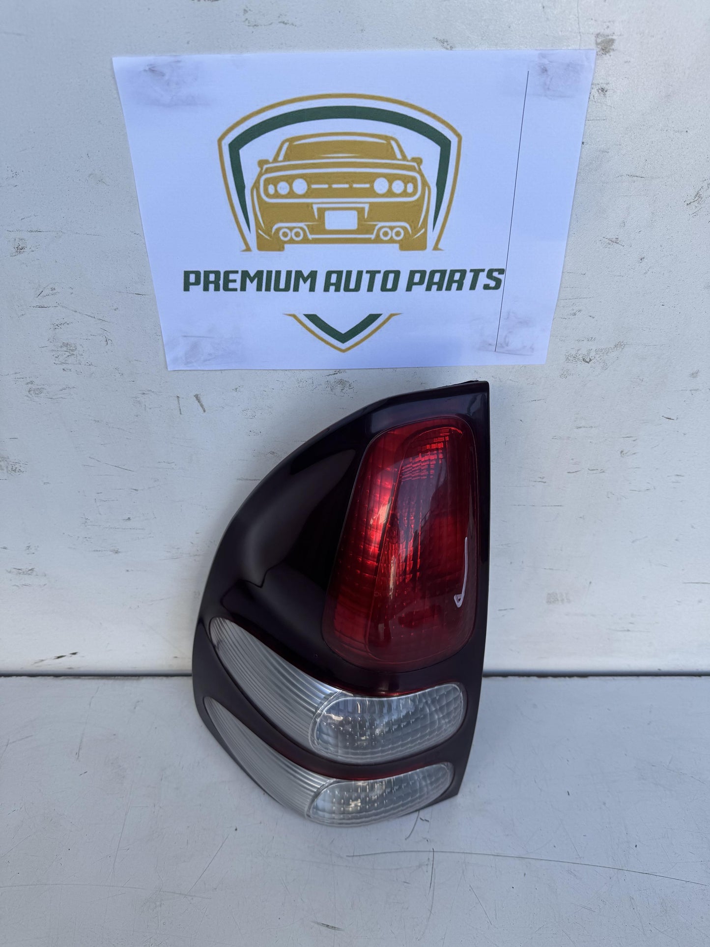 2006   Left Taillight