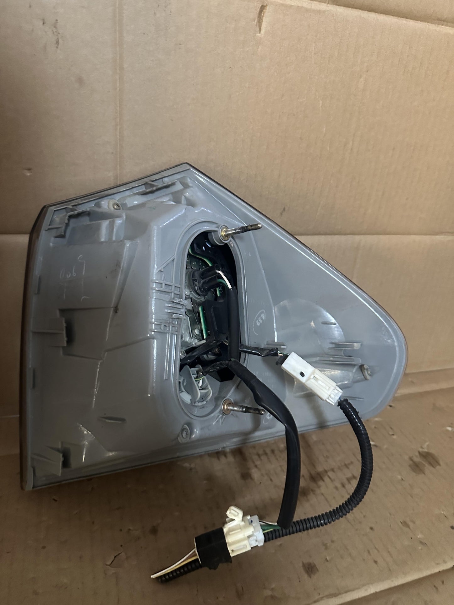 2004  Rx330 Left Taillight