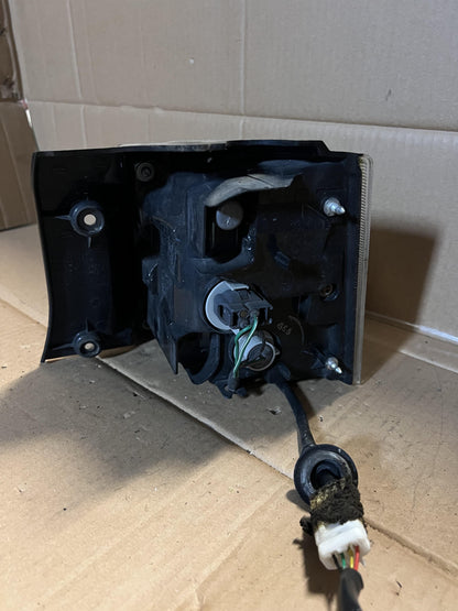 2009  Outlander Left Taillight