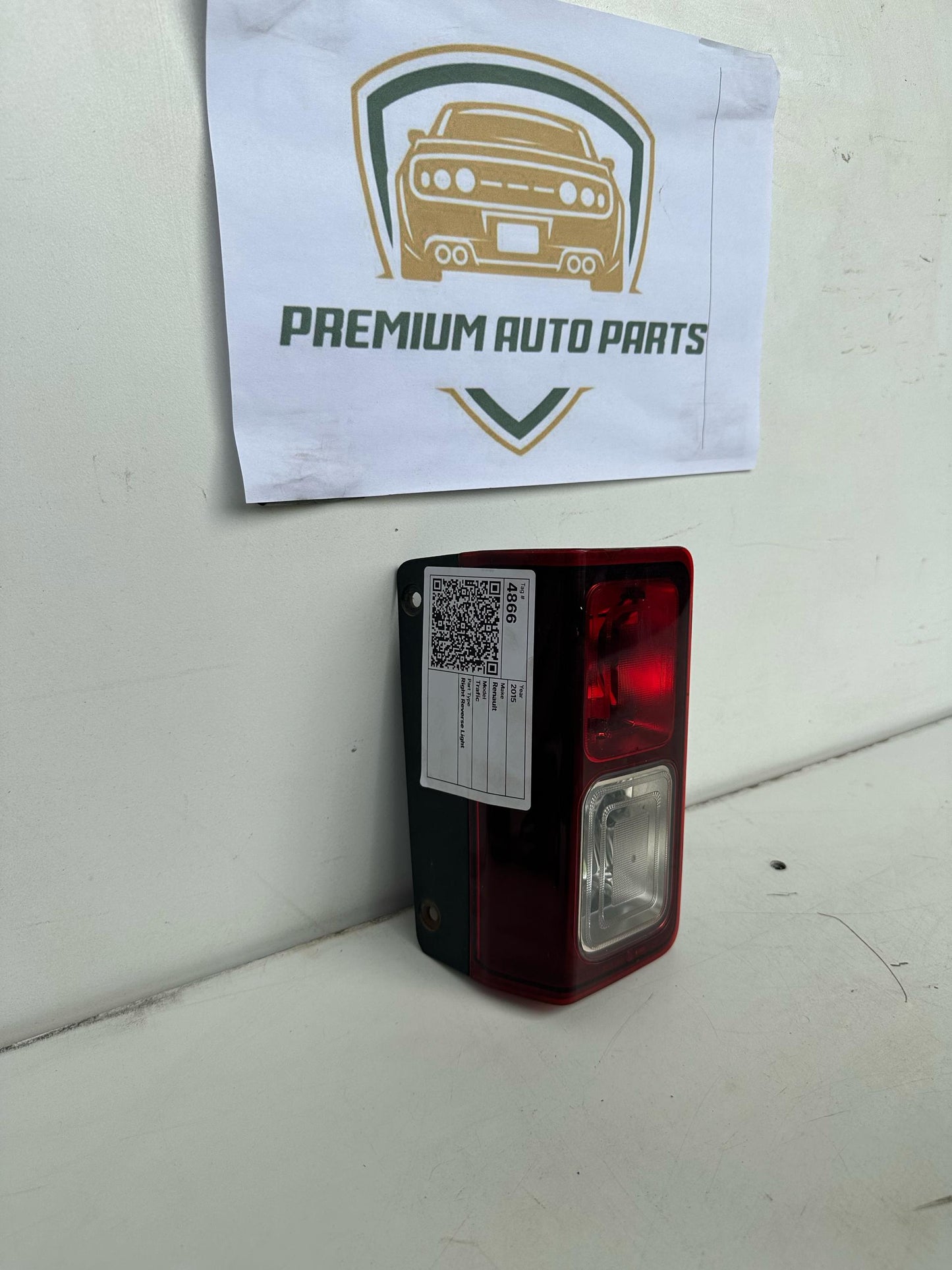 2015 Renault Trafic Right Reverse Light