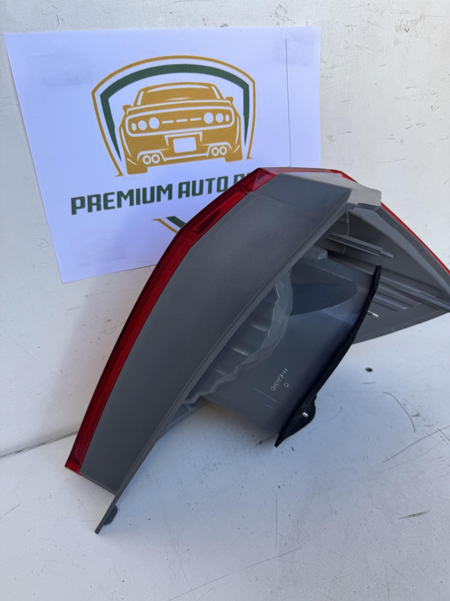 2009   Left Taillight