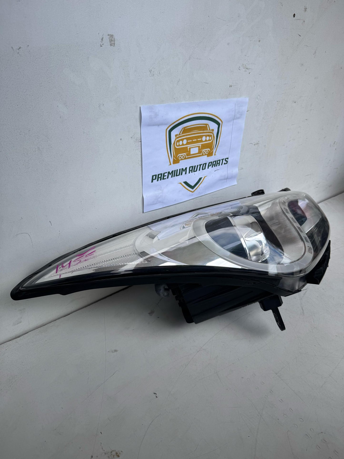 2013  VF Right Headlight