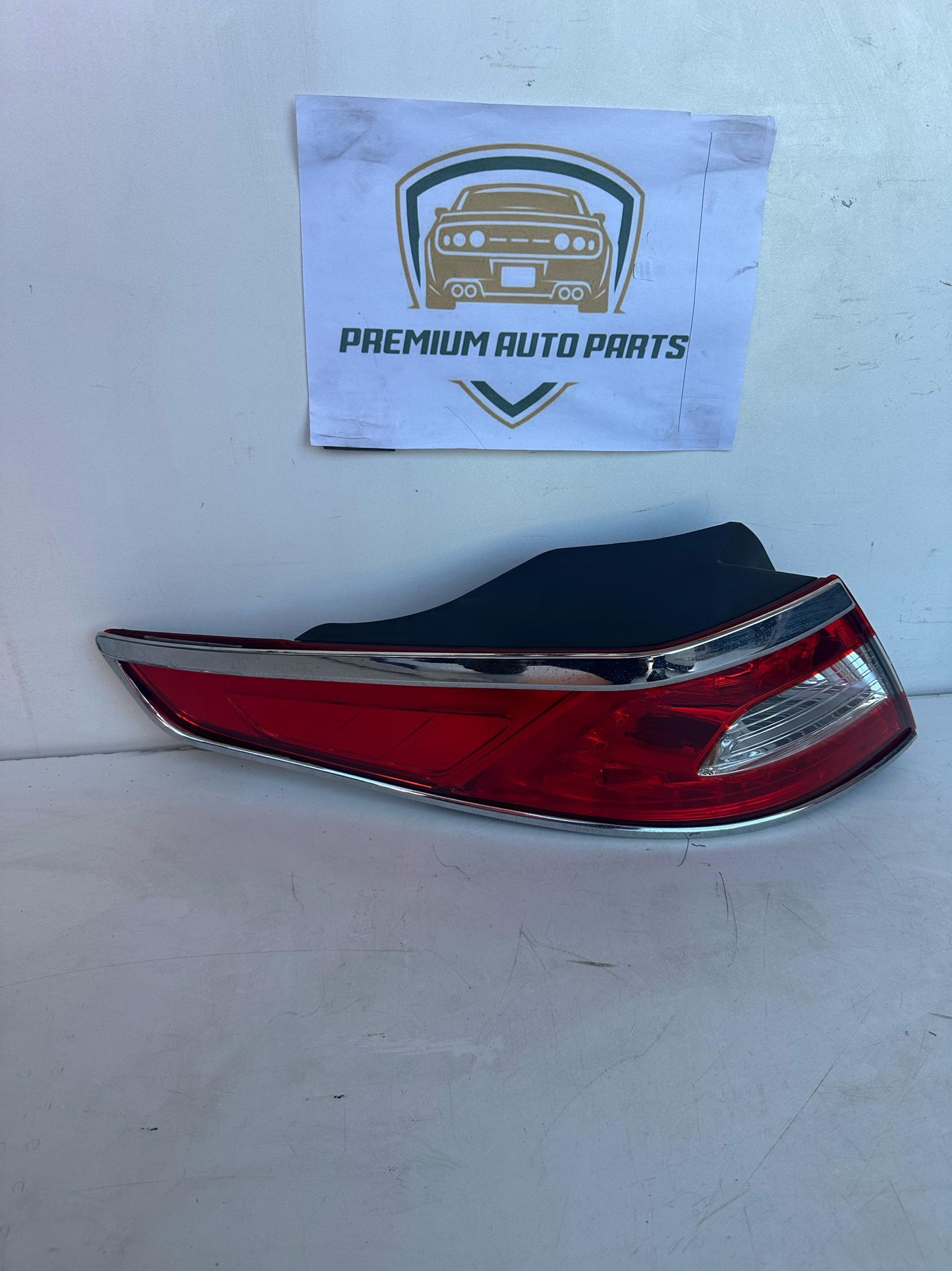 2011 Kia Optima TF Left Taillight