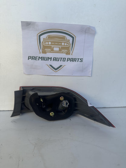2004   Left Taillight