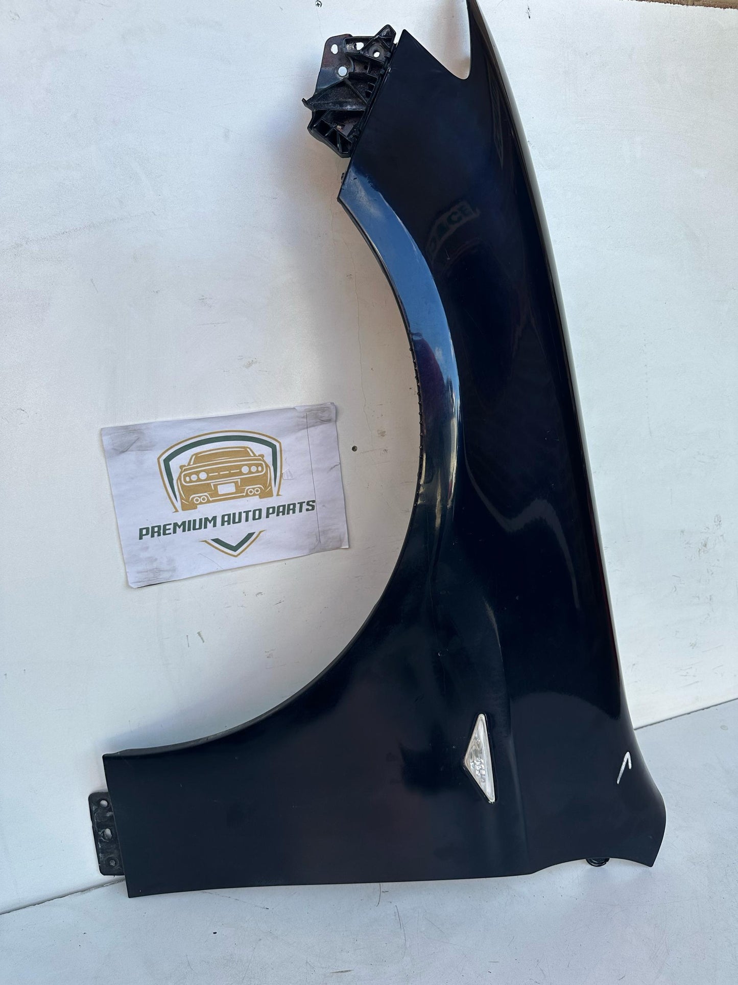 2011 Ford Falcon Left Front Guard