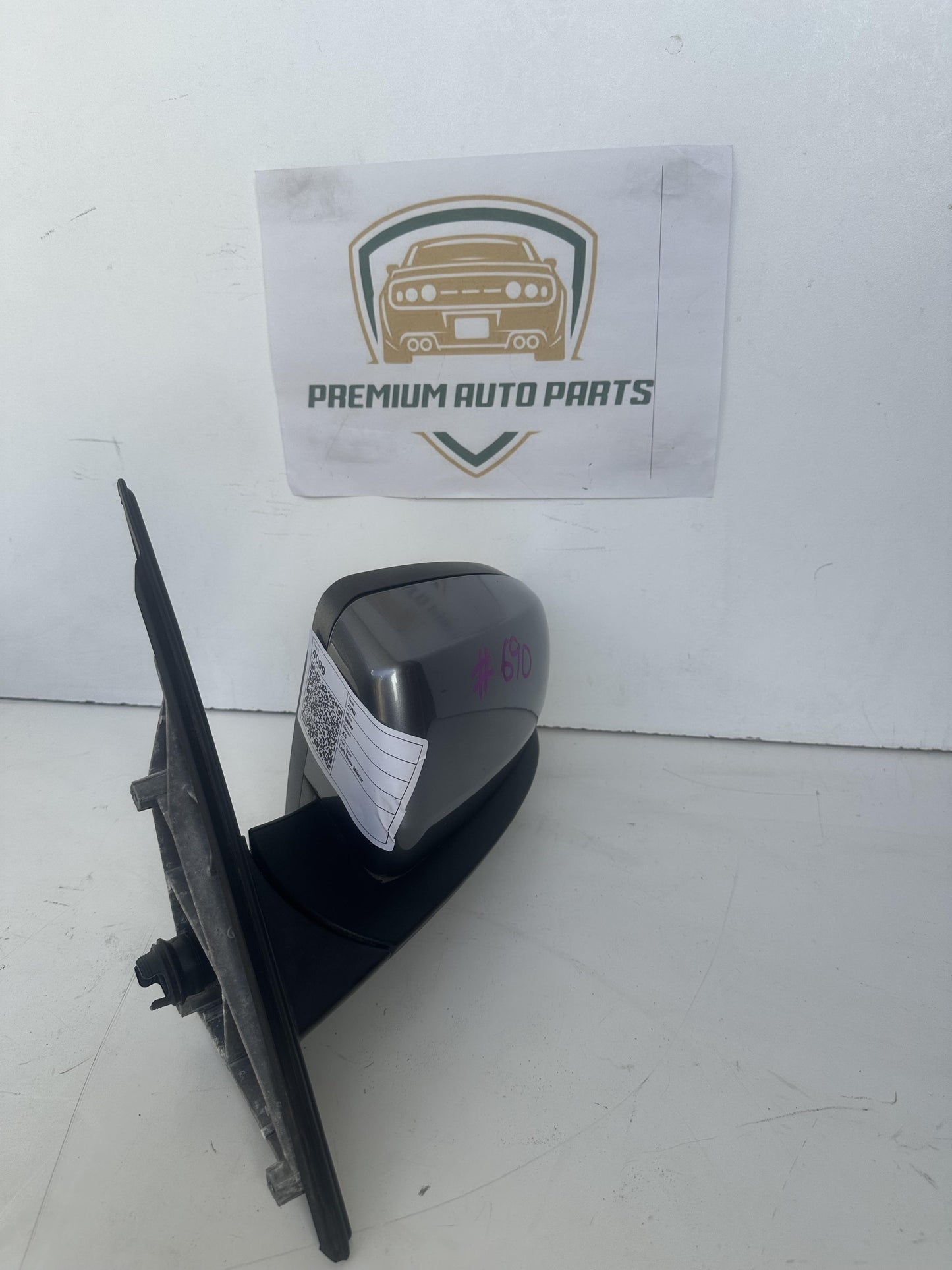 2010  E70 Left Door Mirror
