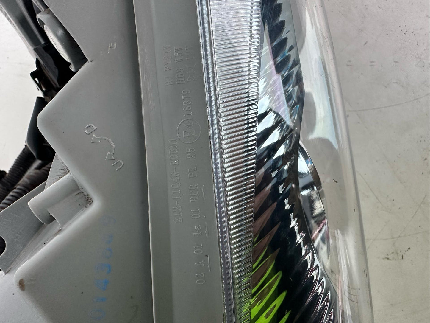 2011   Right Headlight