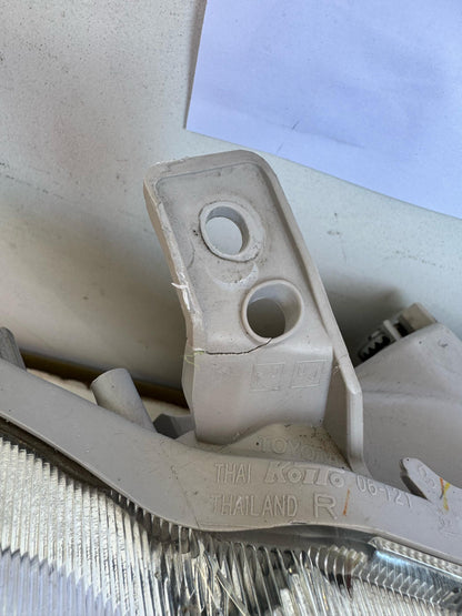 2008 Toyota Aurion Right Headlight