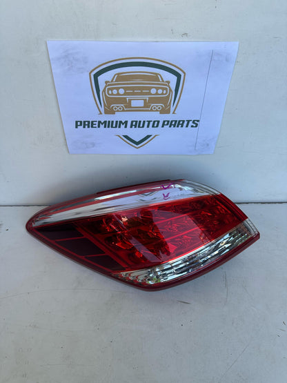 2014 Nissan Murano Left Taillight