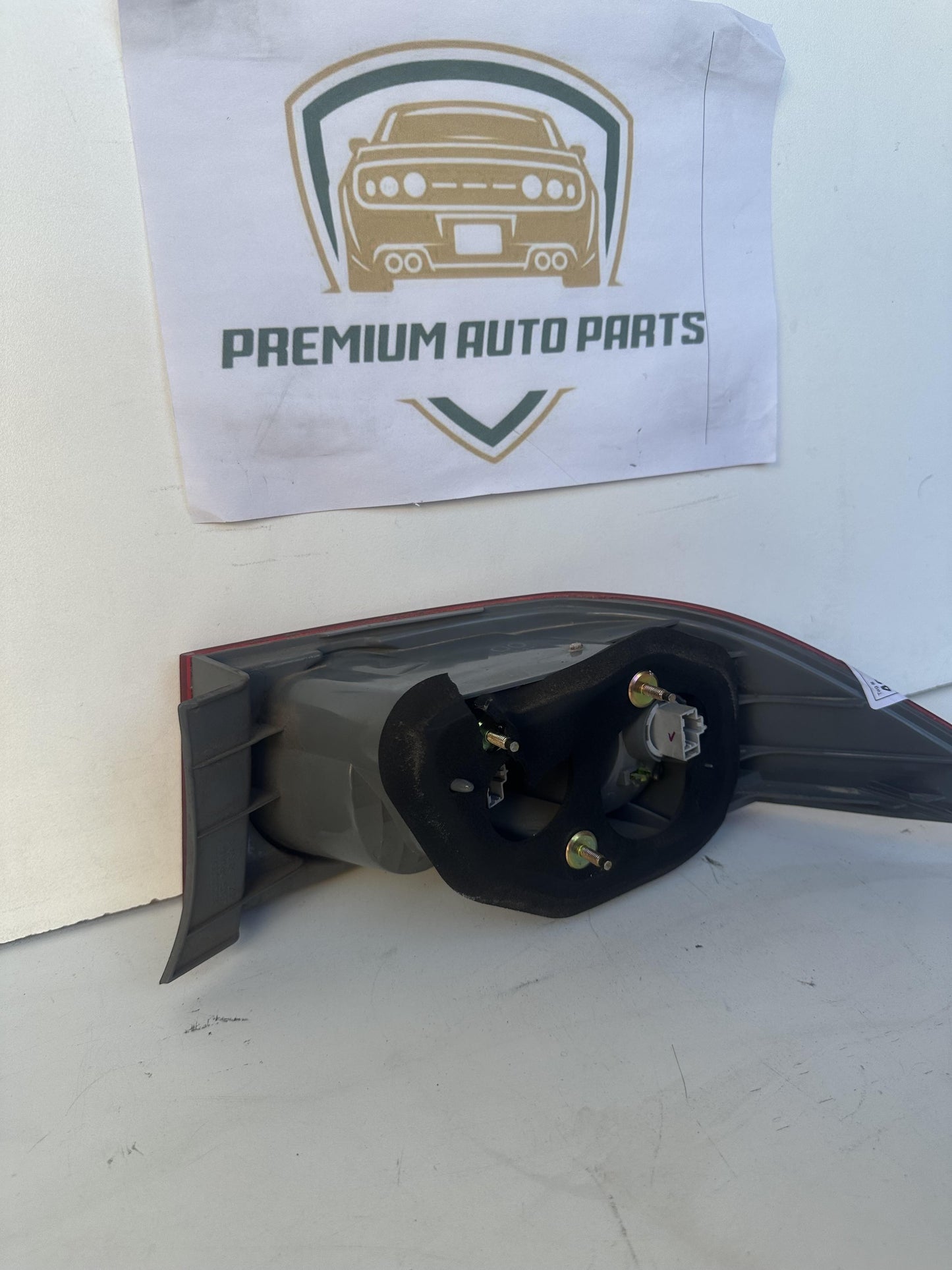 2004   Left Taillight