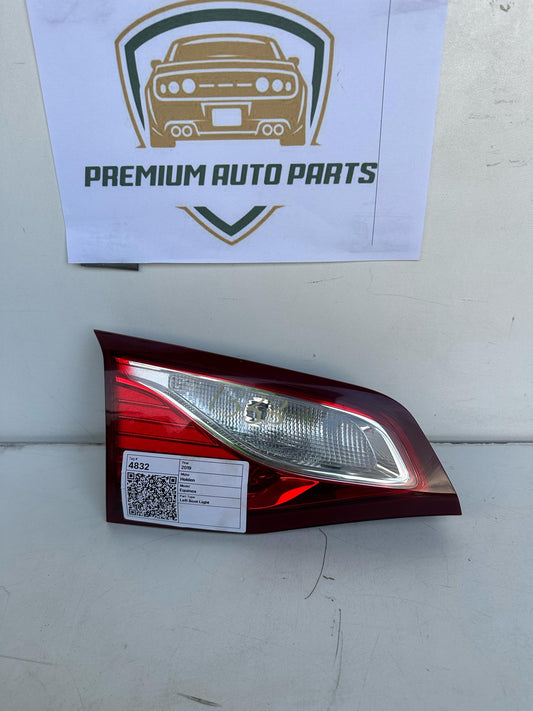 2019  EQ Left Boot Light