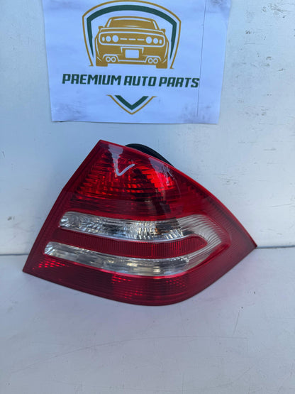 2005   Right Taillight