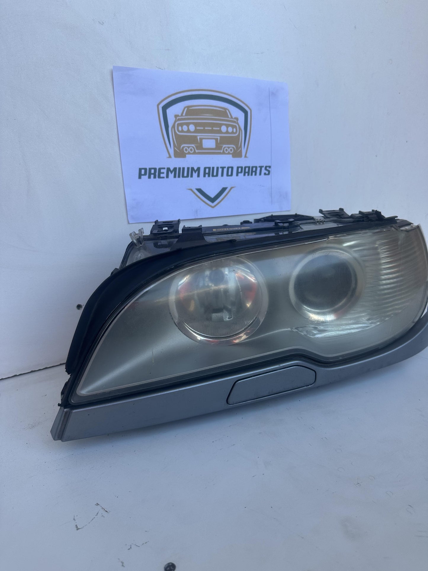 2004  E46 Right Headlight