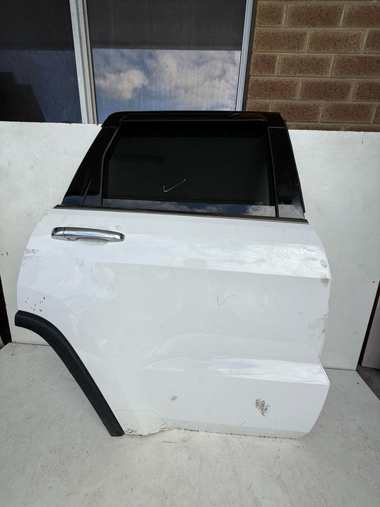2018 Jeep Grand Cherokee Right Rear Door