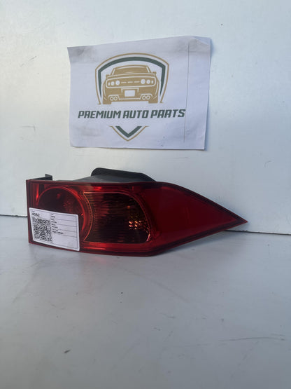 2004   Right Taillight