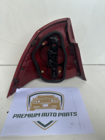 2006   Right Taillight