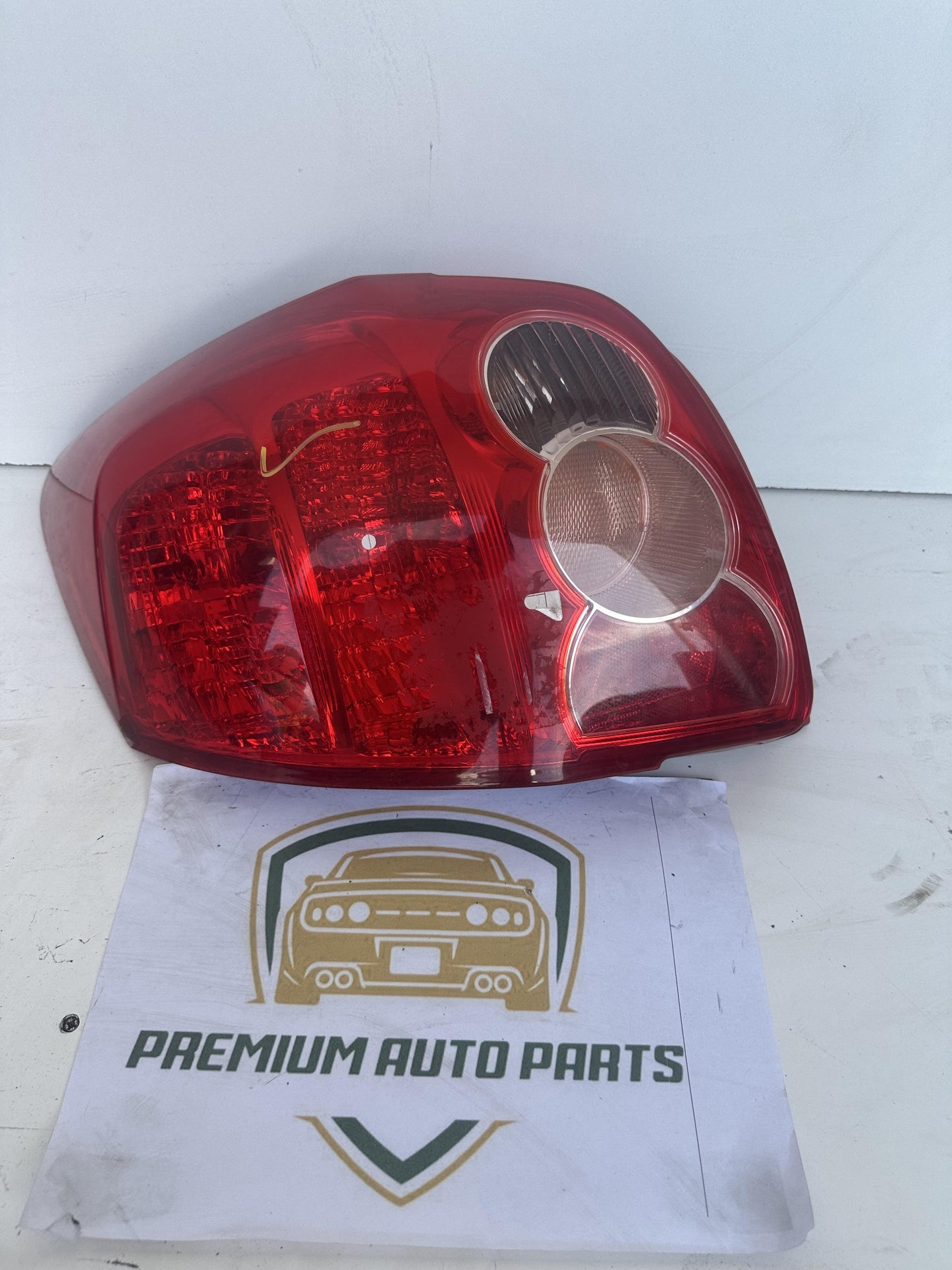 2007   Left Taillight