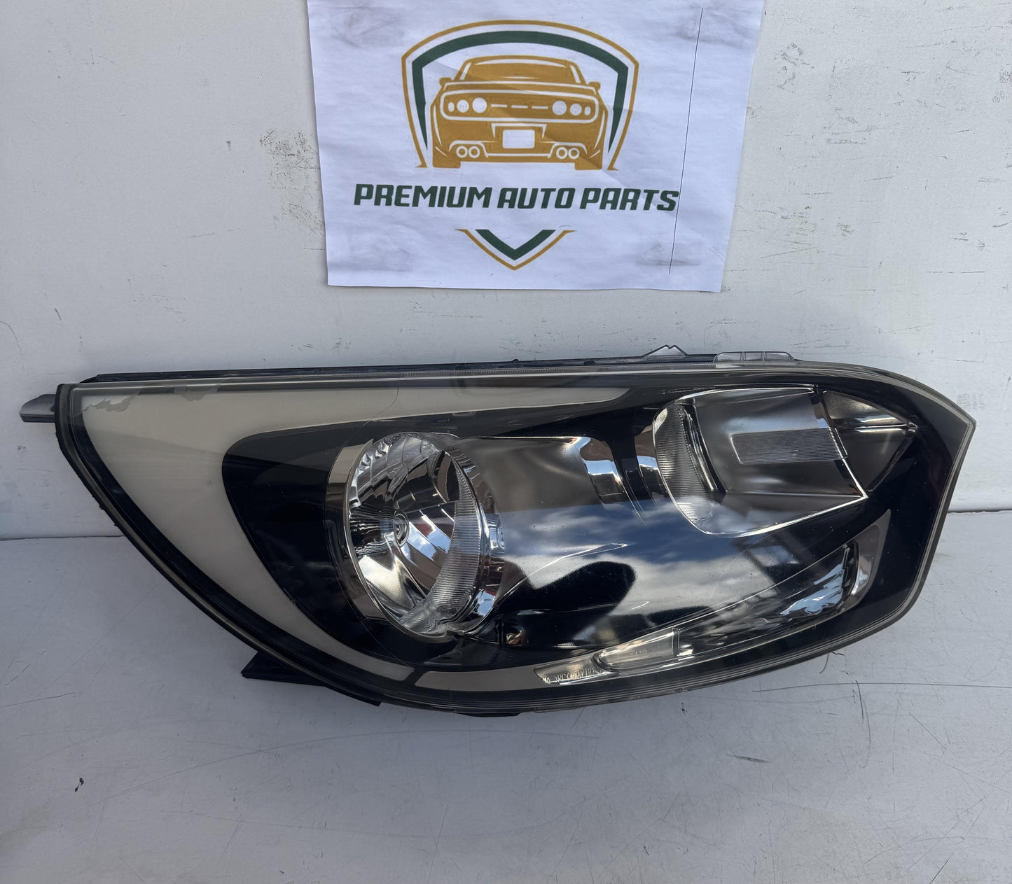 2015  UB Right Headlight