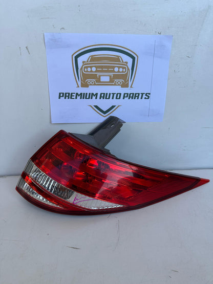 2006   Right Taillight
