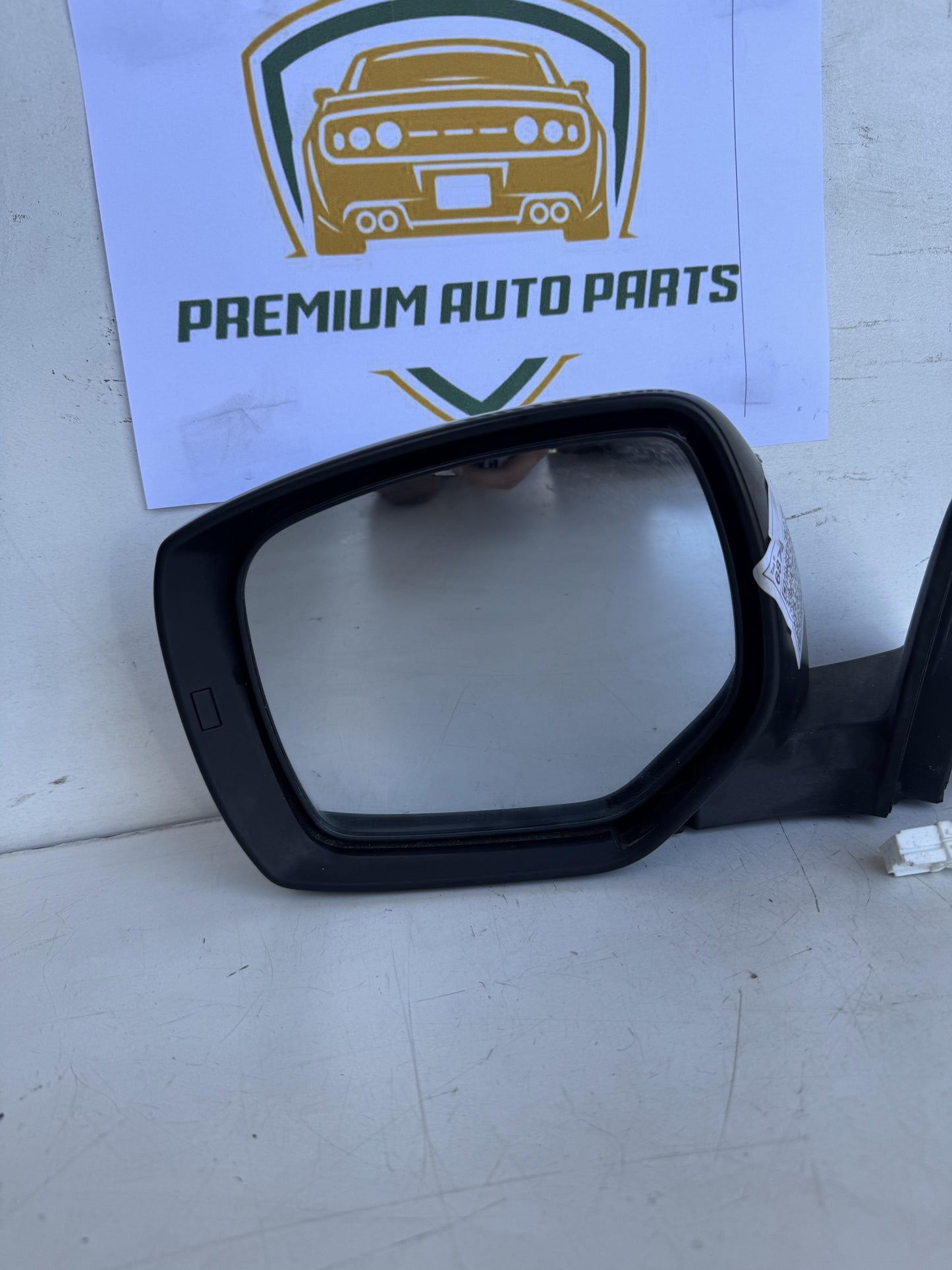 2012  V BM Left Door Mirror
