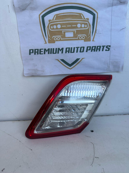 2011 Toyota Camry Right Boot Light