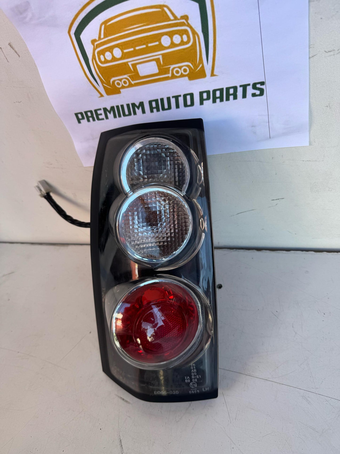 2004 Holden Commodore Left Taillight