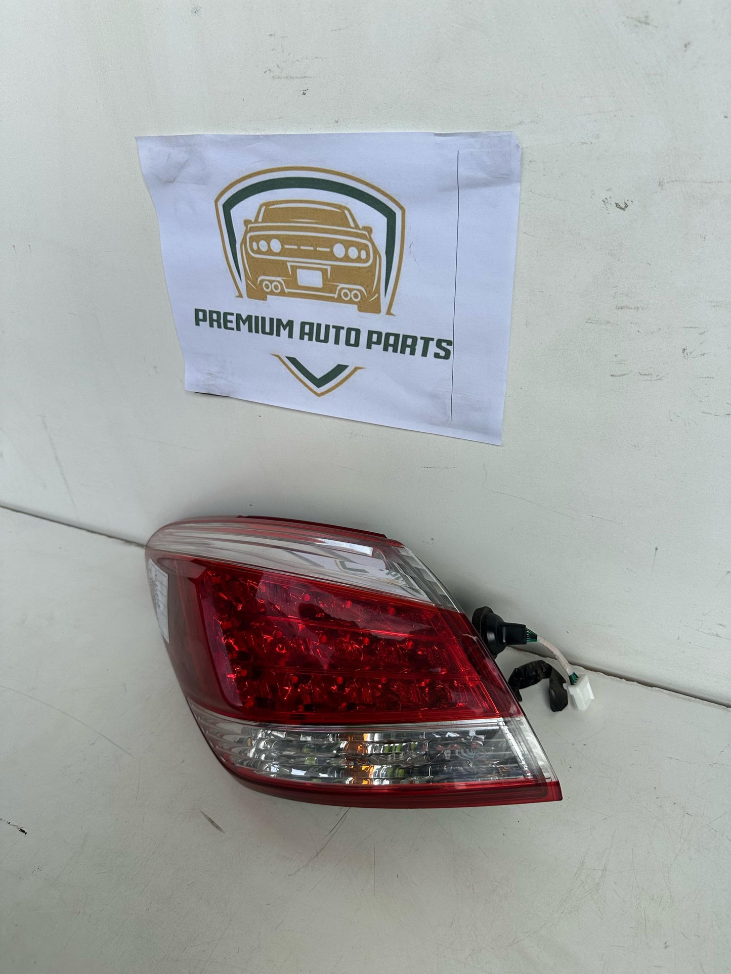 2012 Nissan MuranoII Z51 Left Taillight
