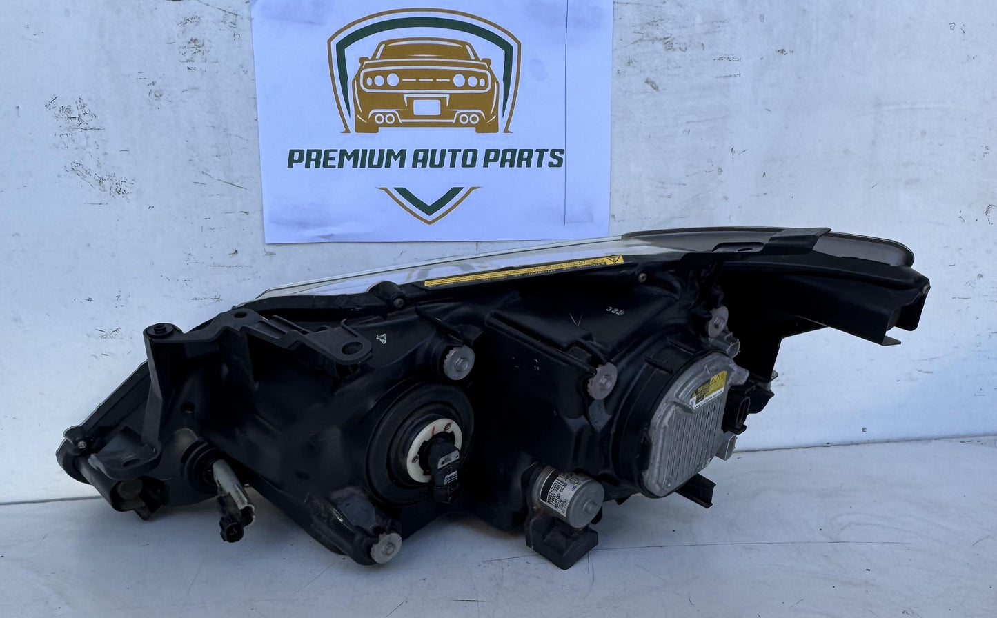 2013  V50 Right Headlight