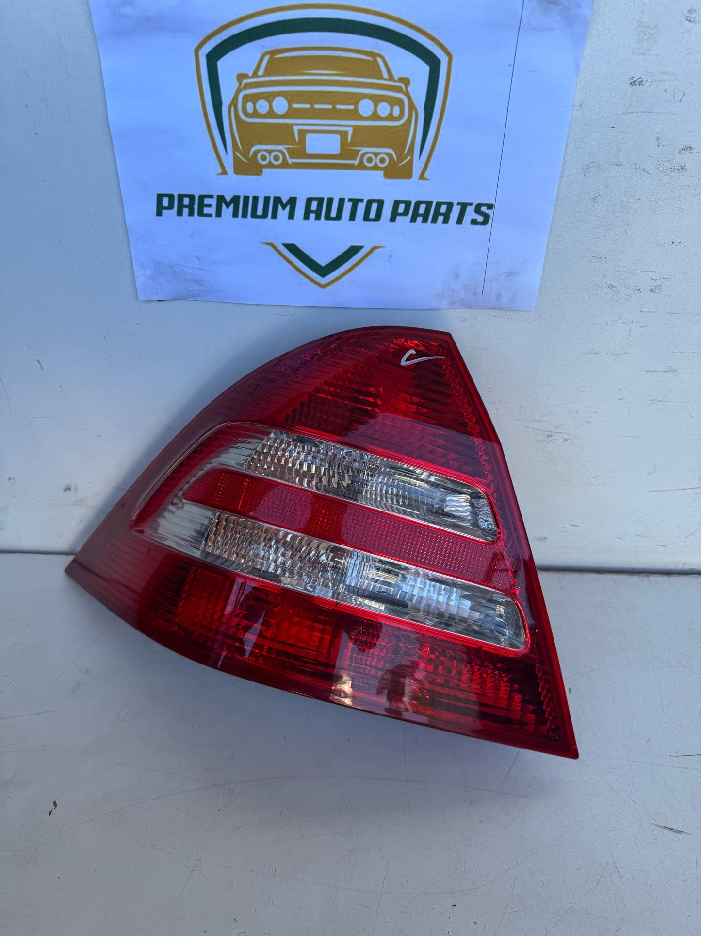 2005 Left Taillight