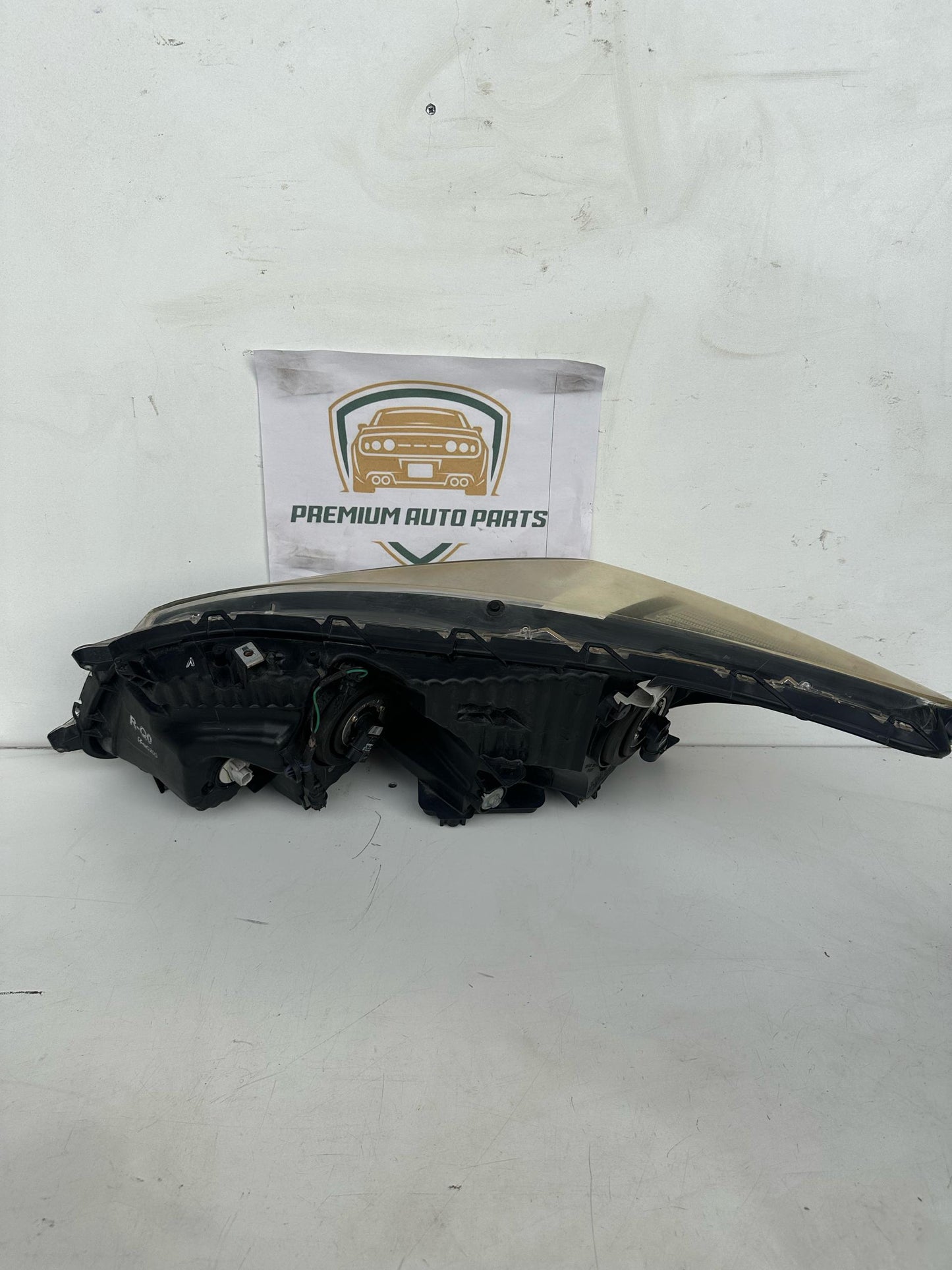 2010   Right Headlight