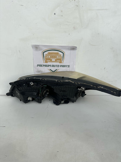 2010   Right Headlight
