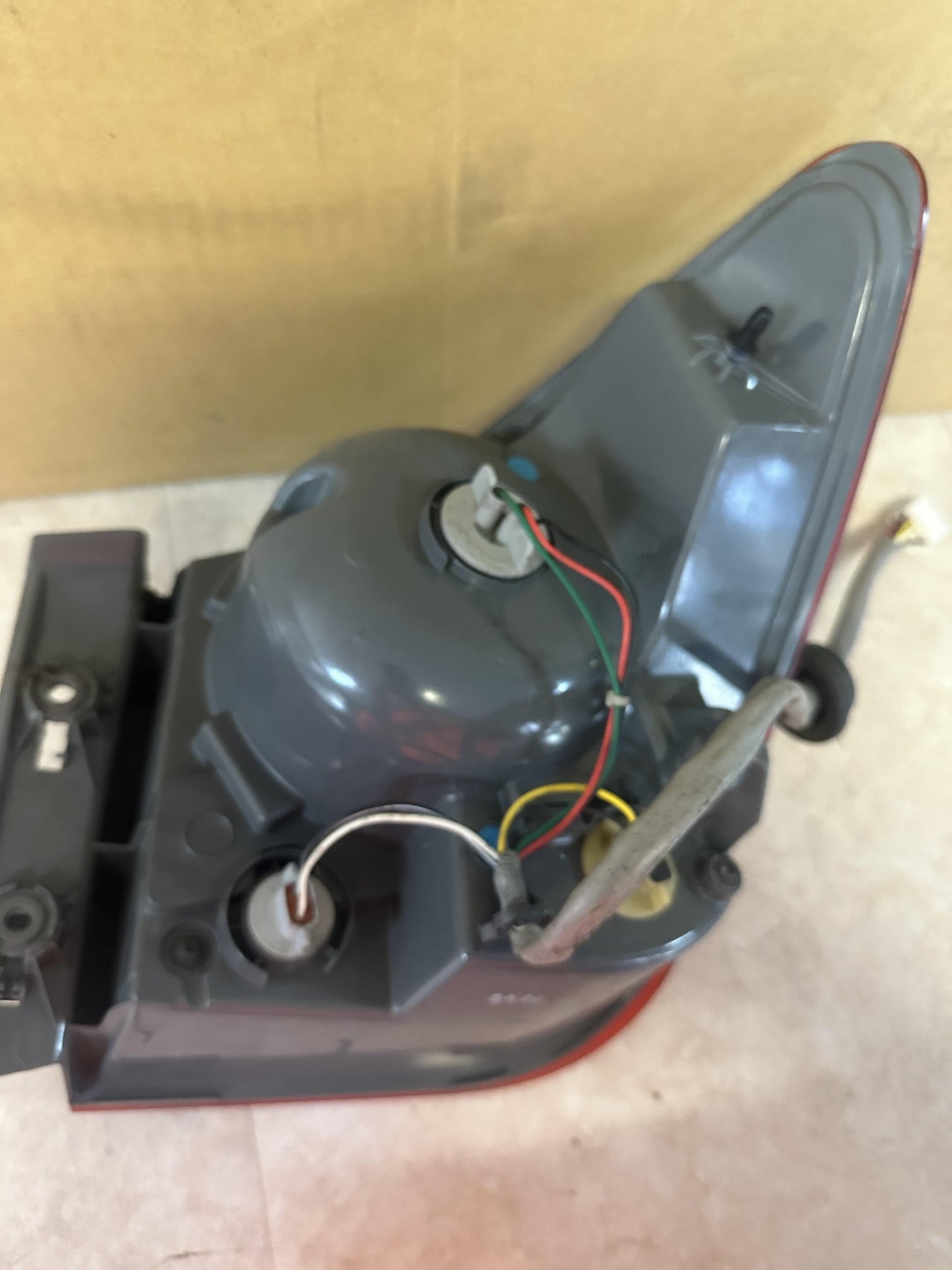 2010  Cruze Left Taillight
