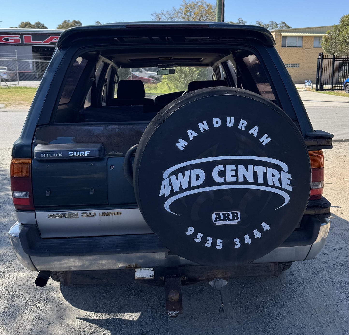 Toyota 
Hilux Surf