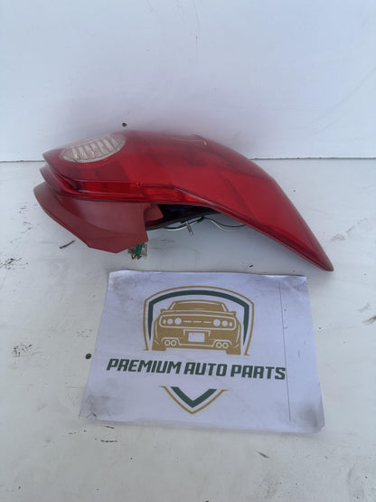 2007   Left Taillight