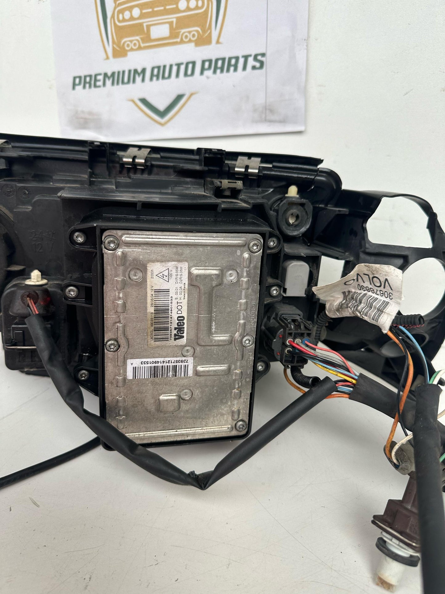 2005   Right Headlight