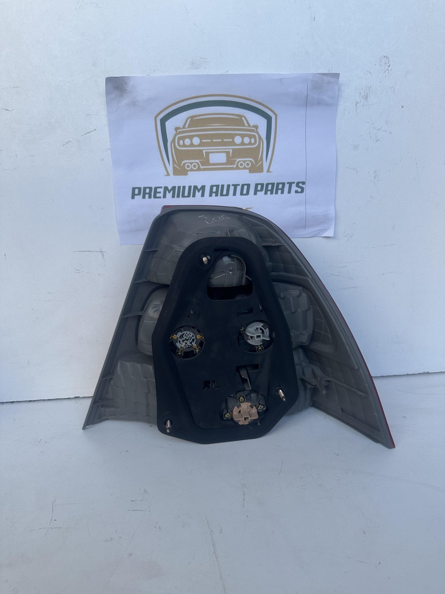 2003  E120 Left Taillight