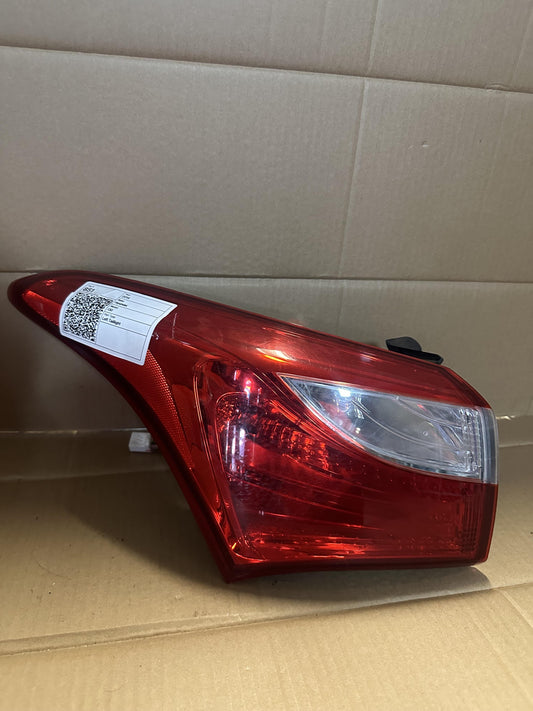 2014  I30 Left Taillight