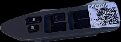2001  J100 Right Front Window Switch