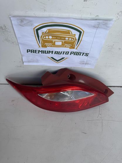 2007   Left Taillight