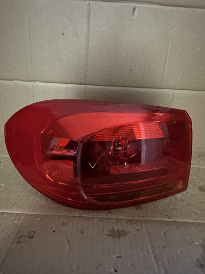 2016   Left Taillight