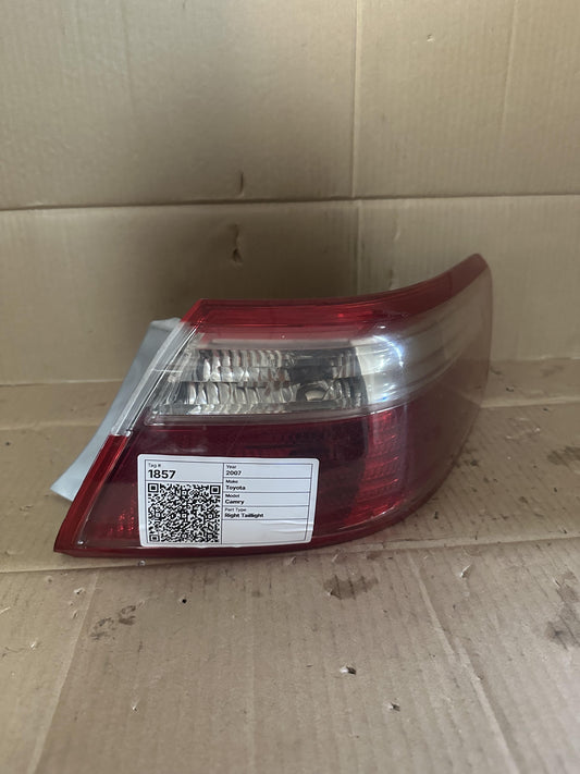 2007  XV40 Right Taillight