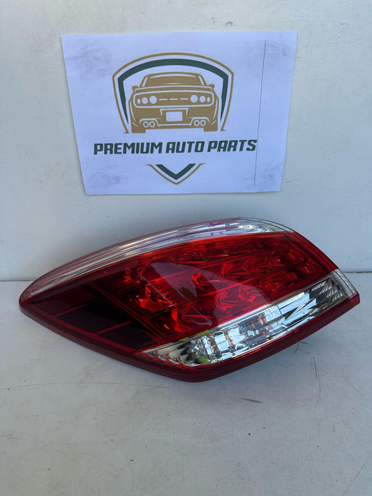2014 Nissan Murano Left Taillight