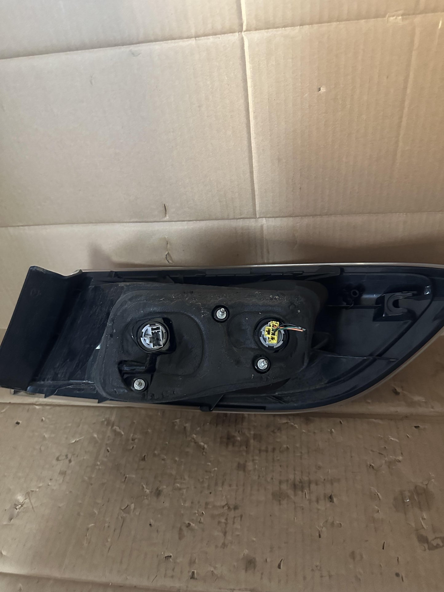 2013   Left Taillight