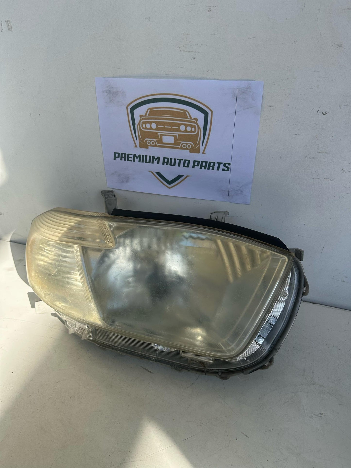 2008 Toyota Kluger Right Headlight