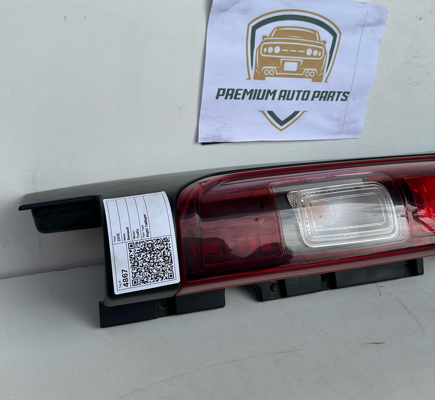 2015 Renault Trafic Right Taillight