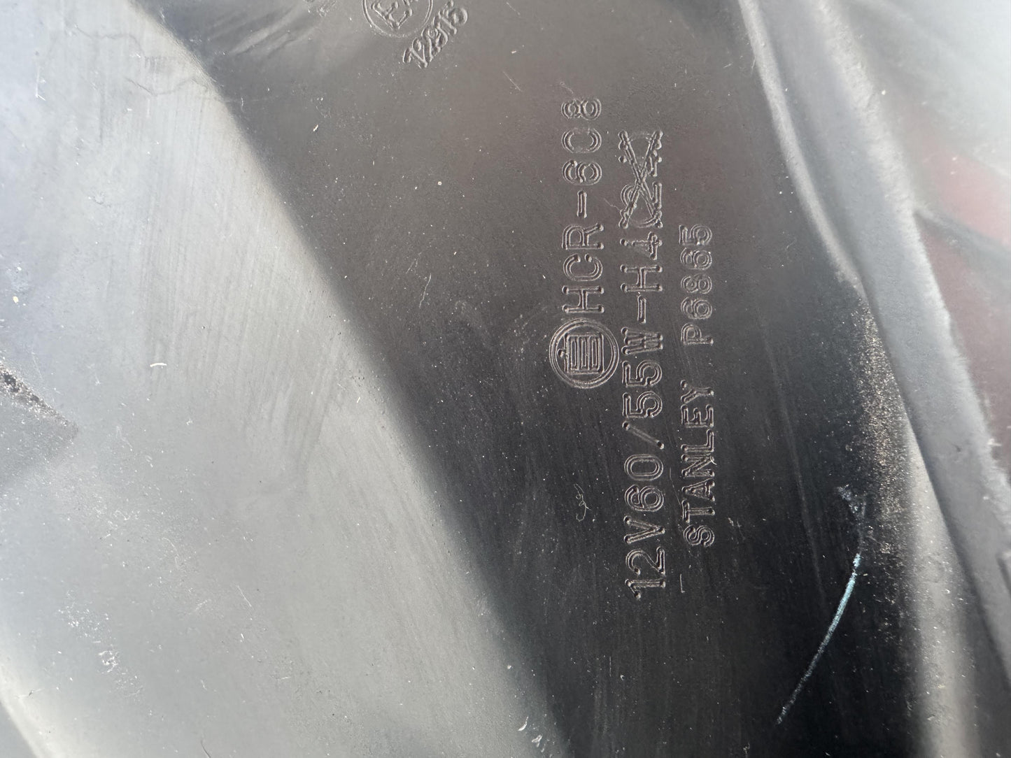 2009   Left Headlight