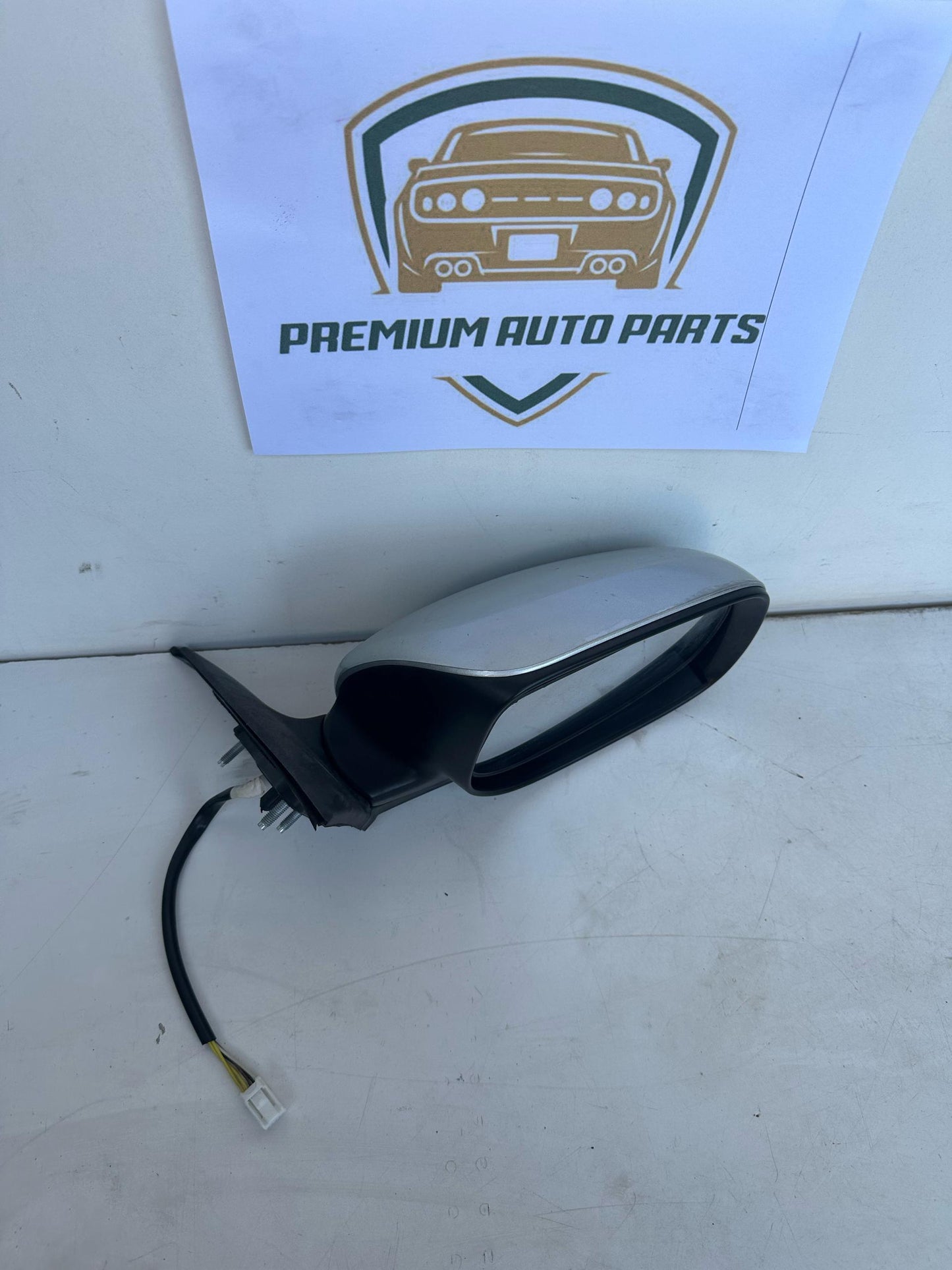 2010 Toyota Aurion Right Door Mirror
