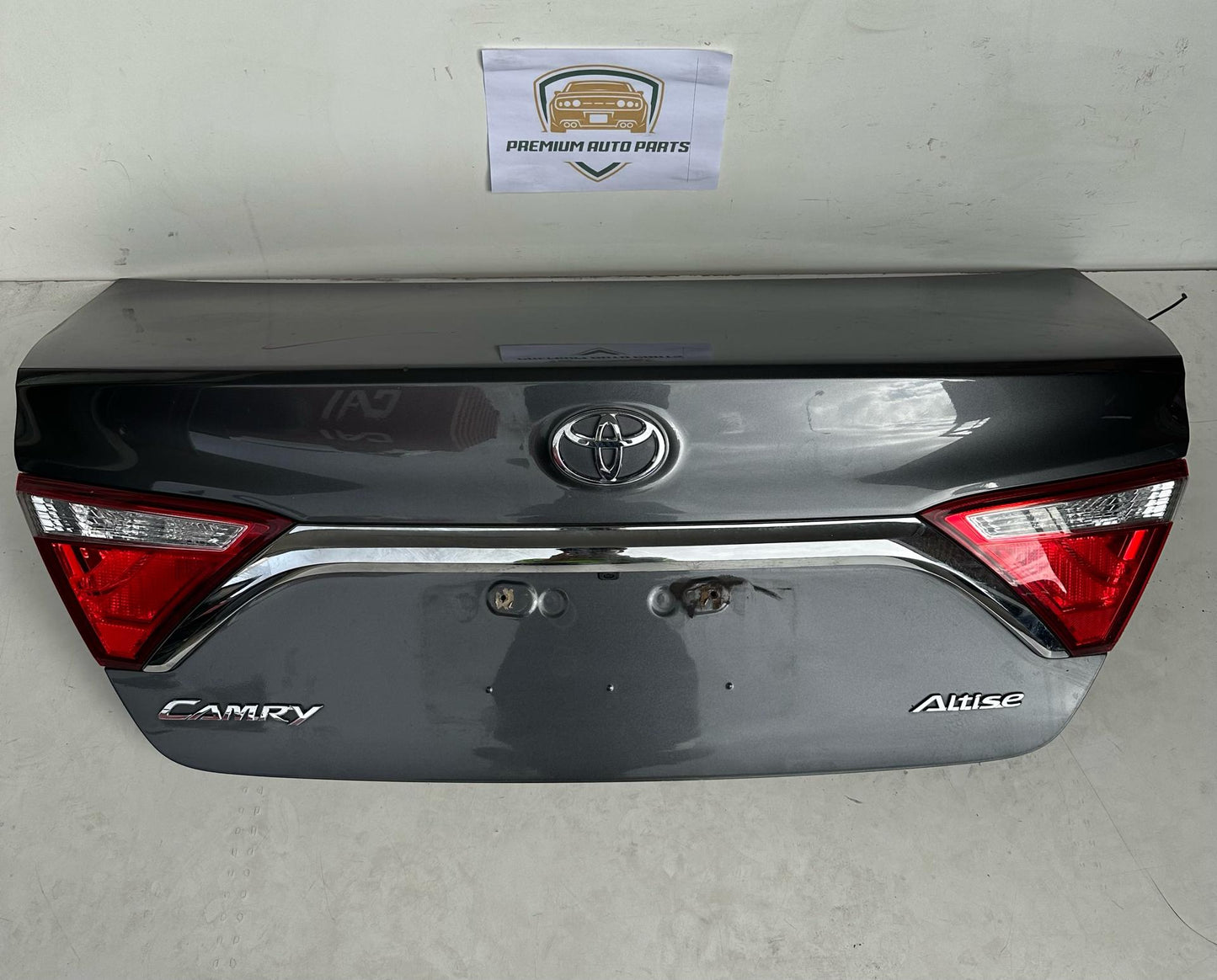 2017  XV50 Bootlid