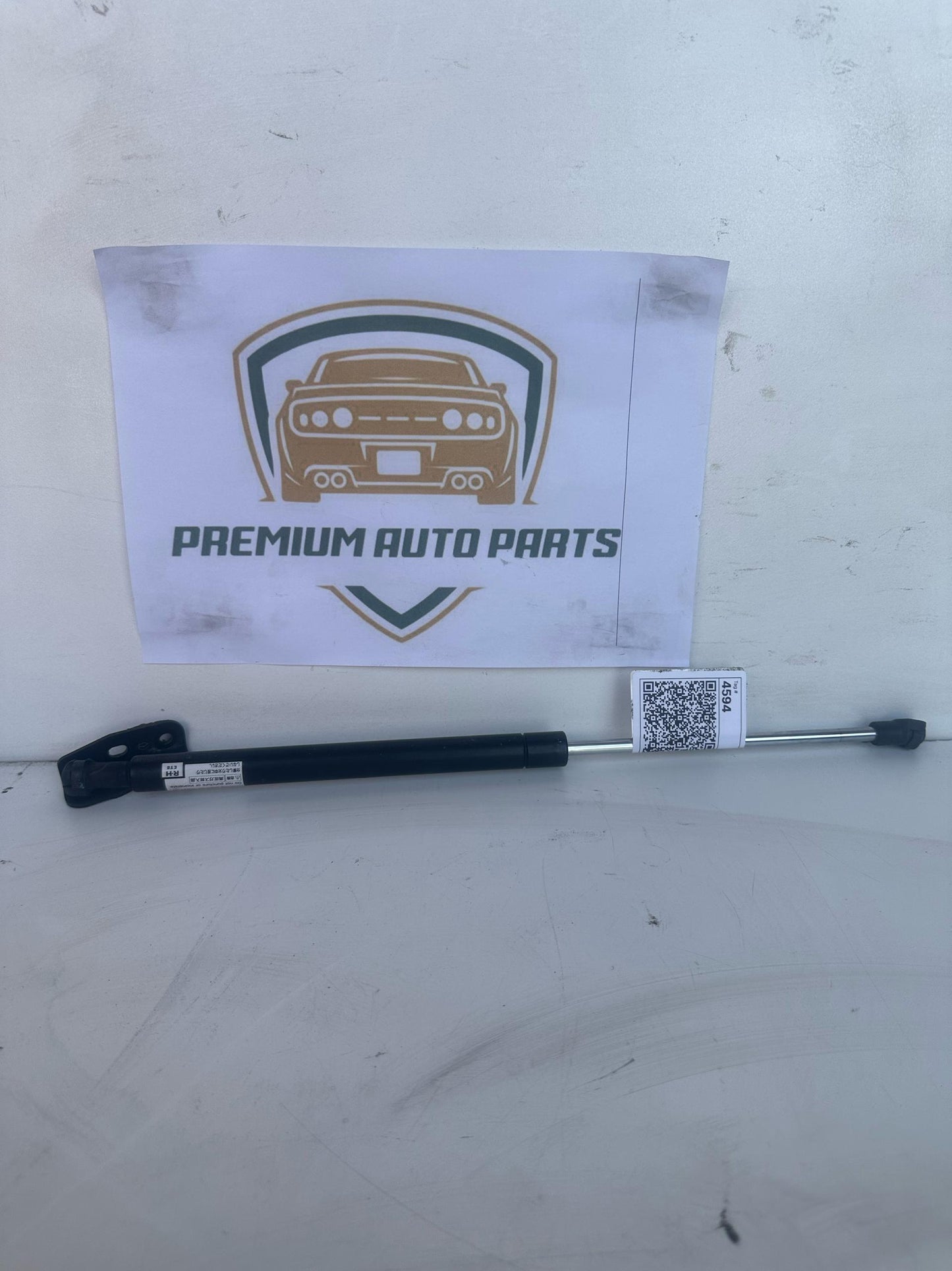 2008  E150 Right Tailgate Strut